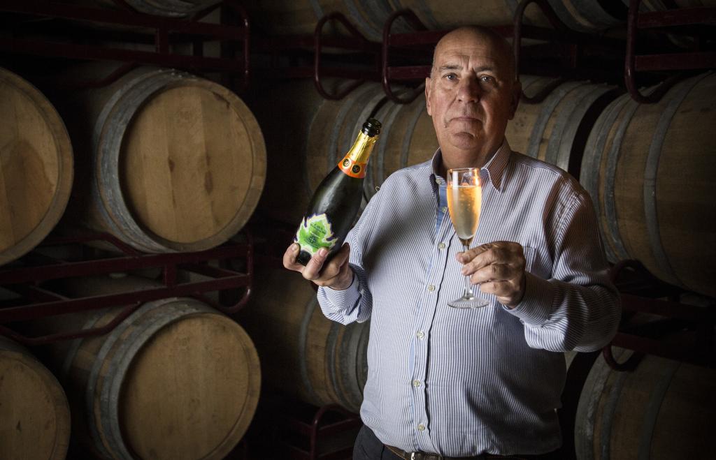 Marcelino Díaz, productor de Cava extremeño y uno de los emprendedores que introdujo el espumoso en la comarca.