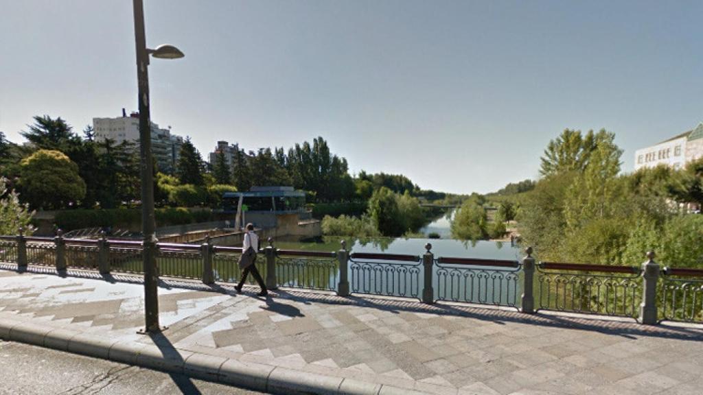 Leon-puente-de-los-leones-bernesga-crecida-rio