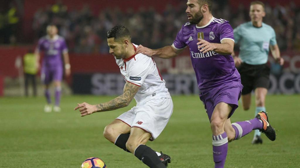 Vitolo en un partido ante el Real Madrid. Foto: sevillafc.es