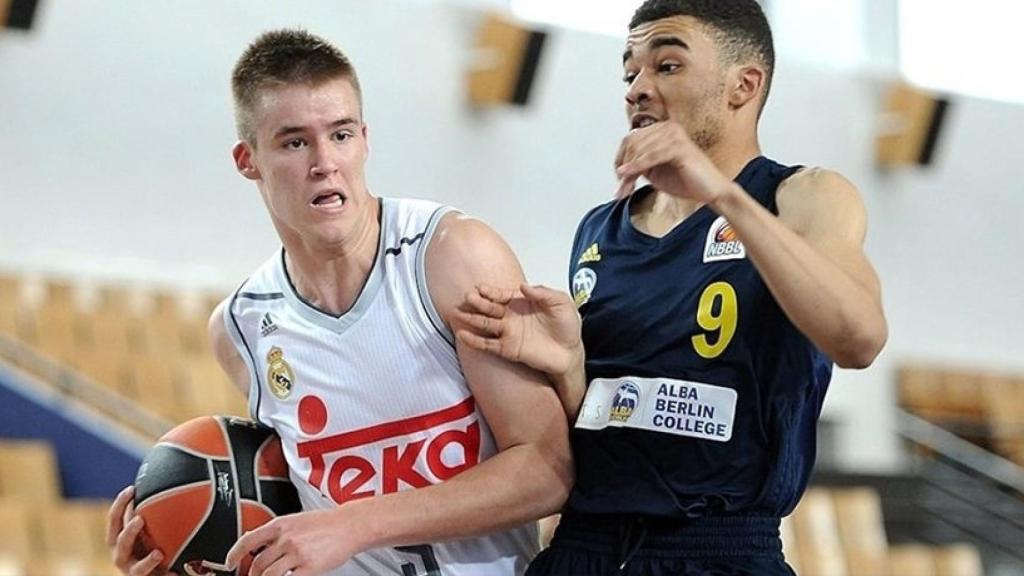 Dino Radoncic jugando el ADIDAS NEXT GENERATION TOURNAMENT. Foto: euroleague.net