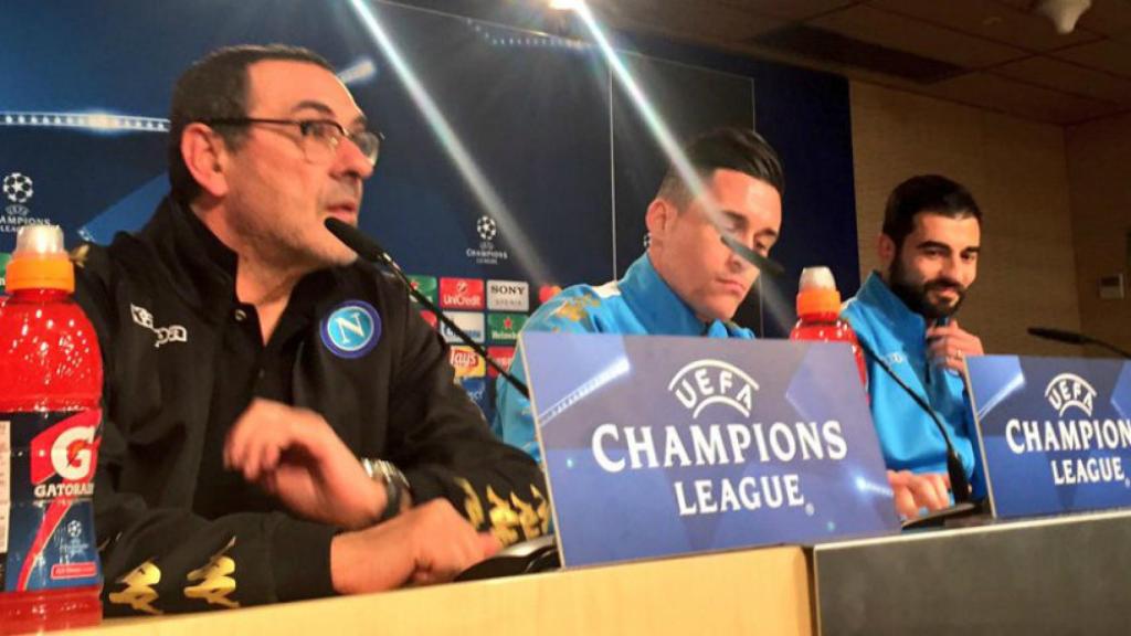 Callejón, Sarri y Albiol en rueda de prensa   Foto: Twitter (@sscnapoli)