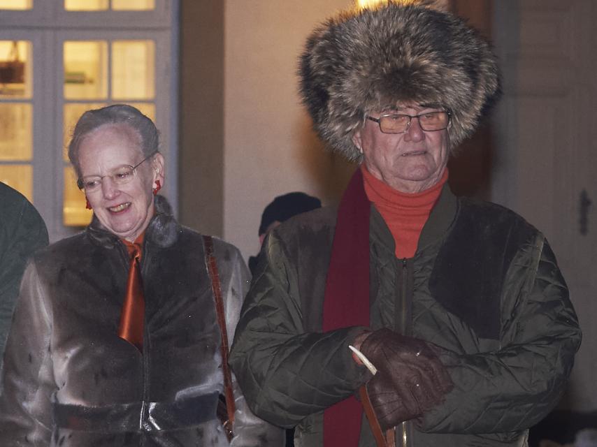 Los reyes Margarita y Enrique, en  un día de caza.