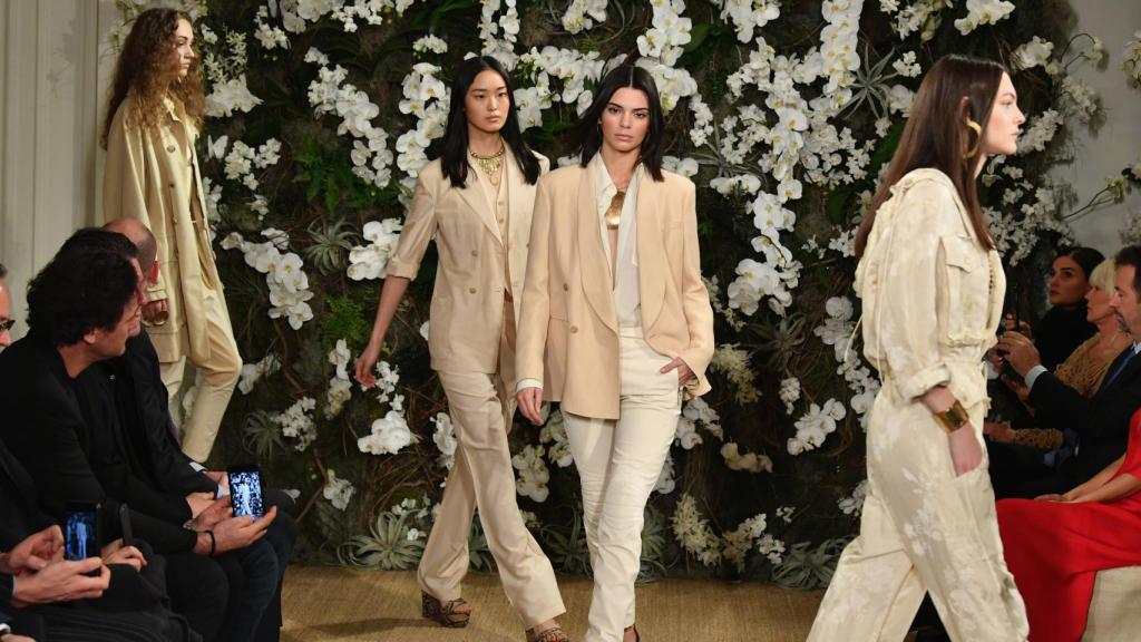Kendall Jenner desfilando para Ralph Lauren en NYFW. / Foto: Getty