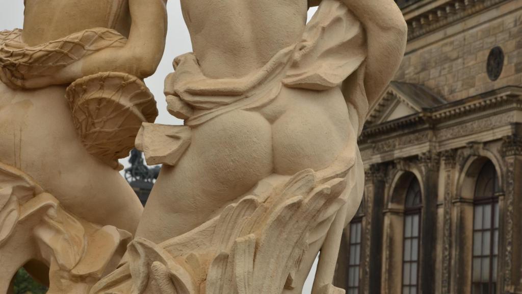 Unos marmóreos cuartos traseros.