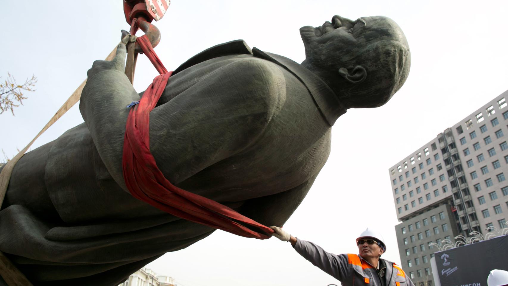 La estatua depuesta de Lenin en Ulan Bator, Mongolia.