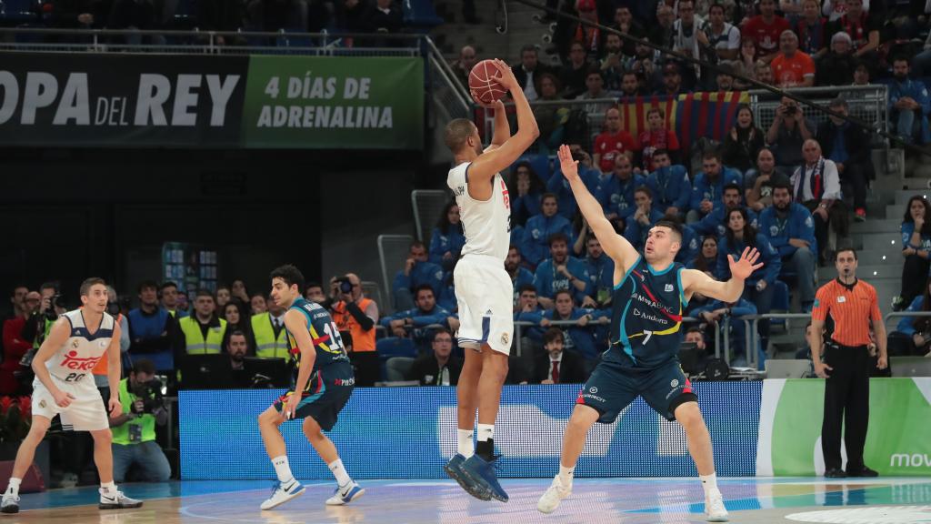 El triple de Randolph para forzar la prórroga.