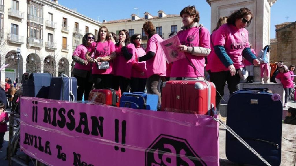 Avila-Manifestacion-mujeres-nissan