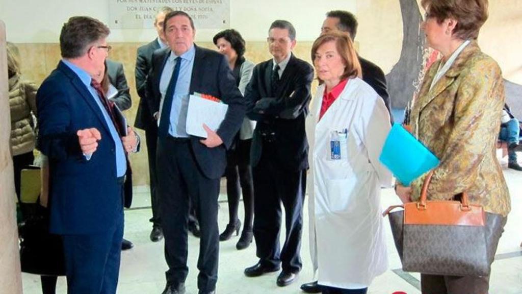 consejero-sanidad-visita-centro-estudios-biomedicos-salamanca