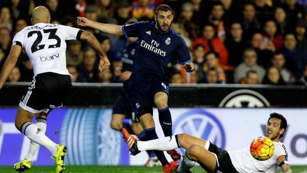 Benzema en el Valencia - Real Madrid