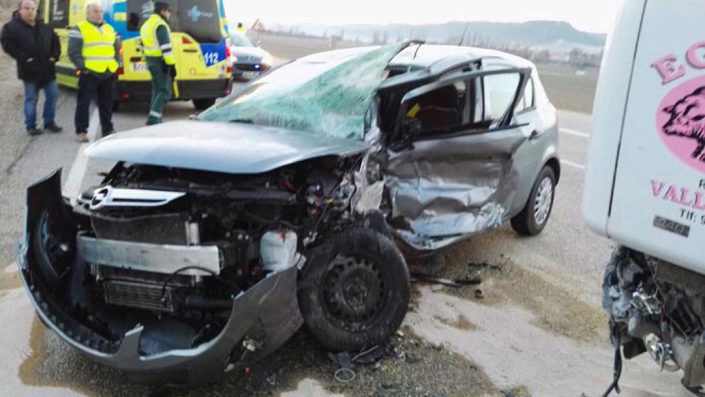 accidente-renedo-dos-heridos-bomberos