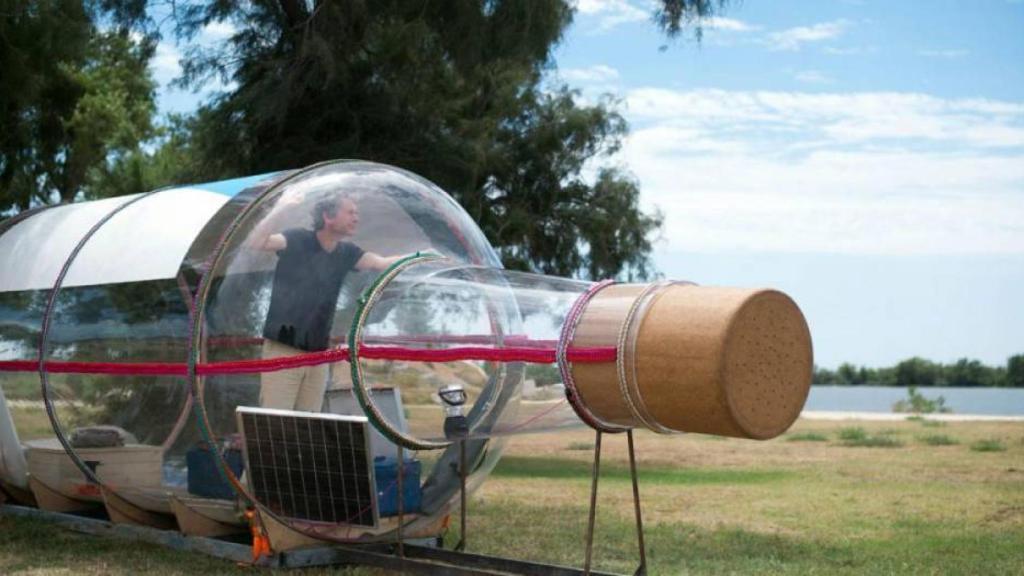 El artista en la botella.