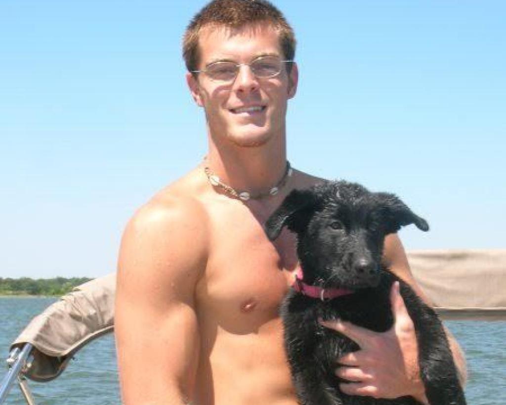 A los doce años, Gabriel Deem ya consumía porno entre 15 y 60 minutos diarios.