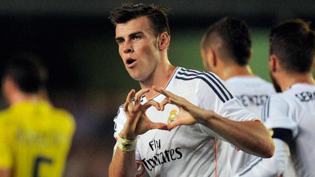 Bale celebra un gol ante el Villarreal en su debut con el Madrid