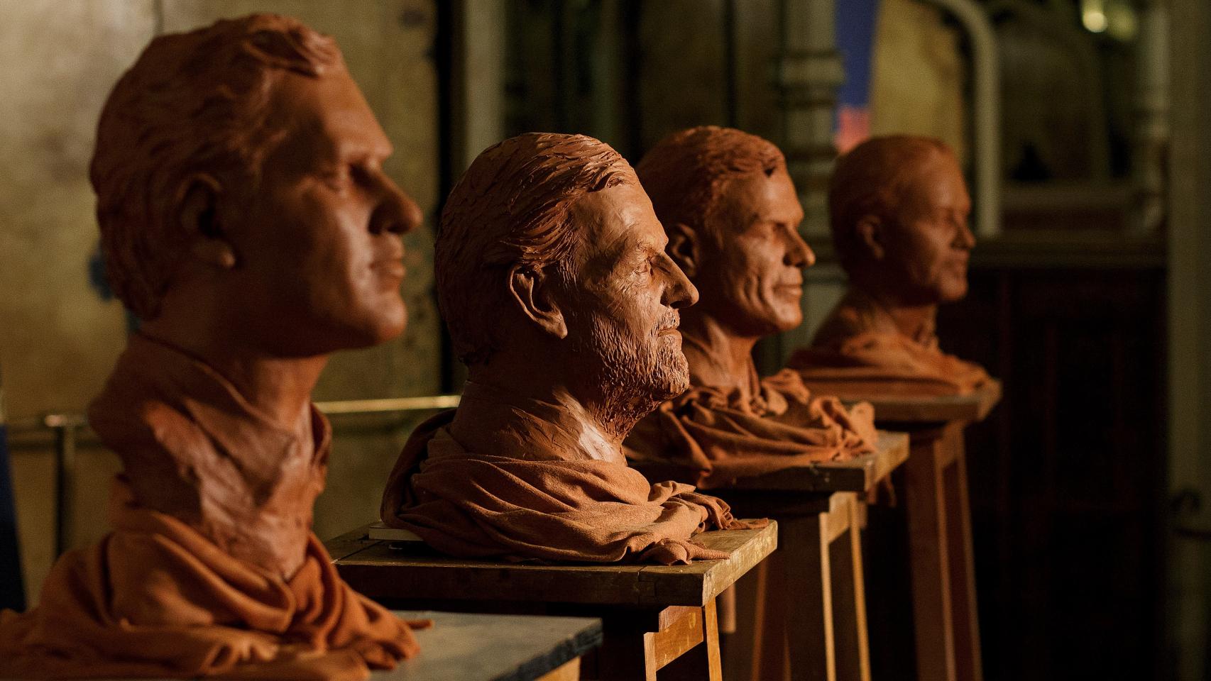 Bustos de Rivera, Rajoy y Sánchez en el Museo de Cera de Madrid.
