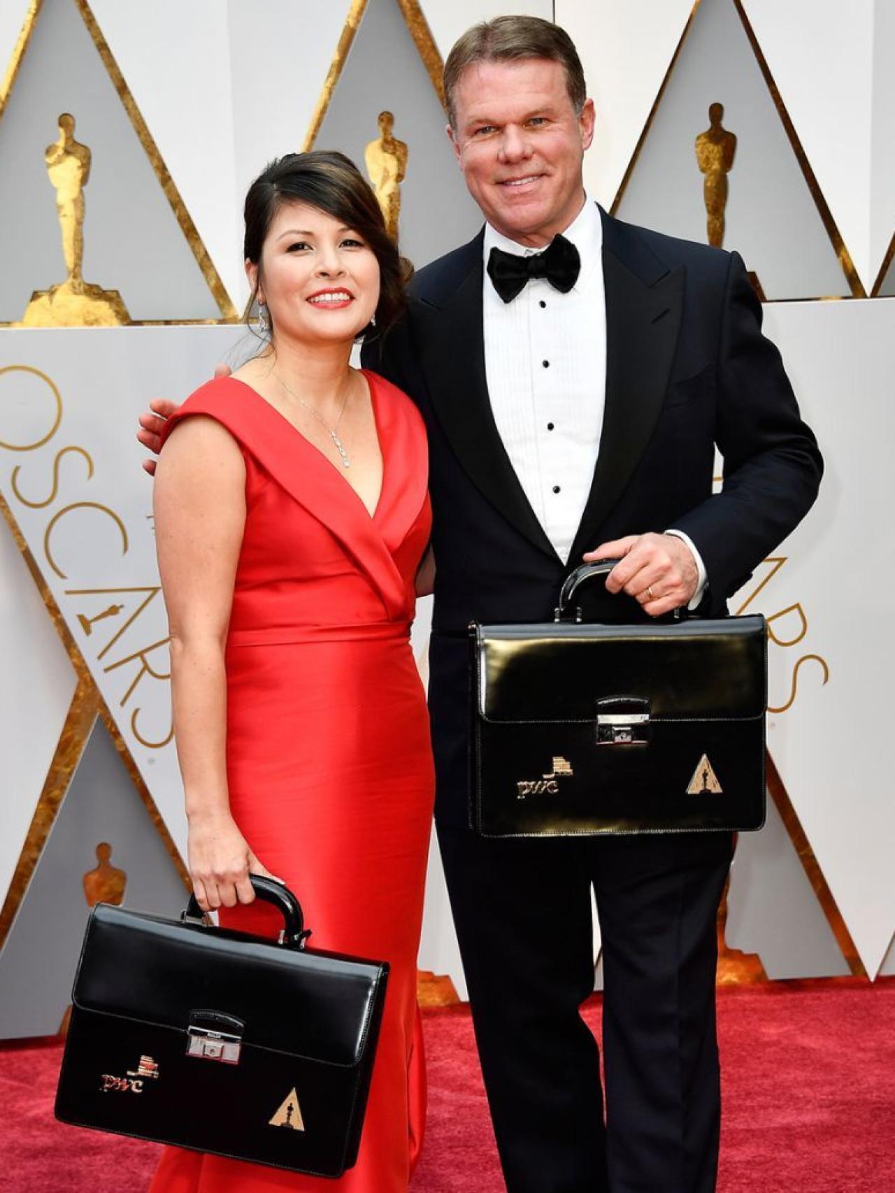 Brian Cullinan con su compañera en PWC Martha Ruiz