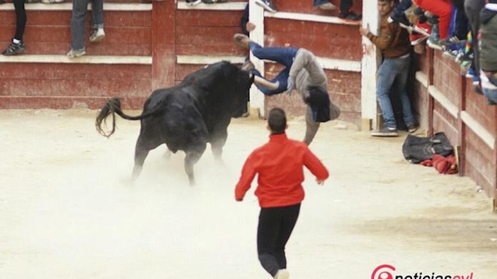 Salamanca-Ciudad-Rodrigo-Encierro-a-caballo-carnaval-del-toro-04