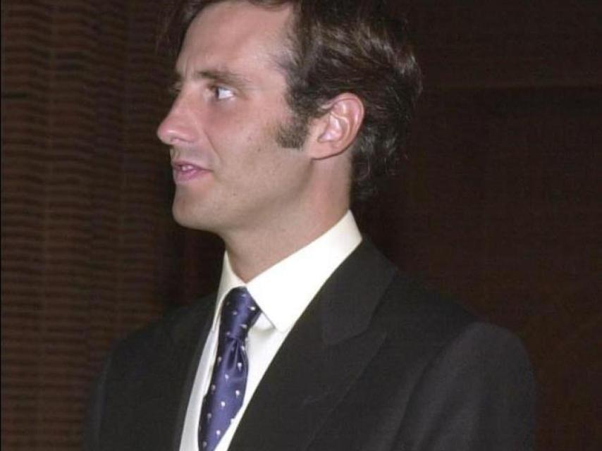 El cuarto de los hermanos es Pablo, de 45 años, licenciado en Económicas y ADE.