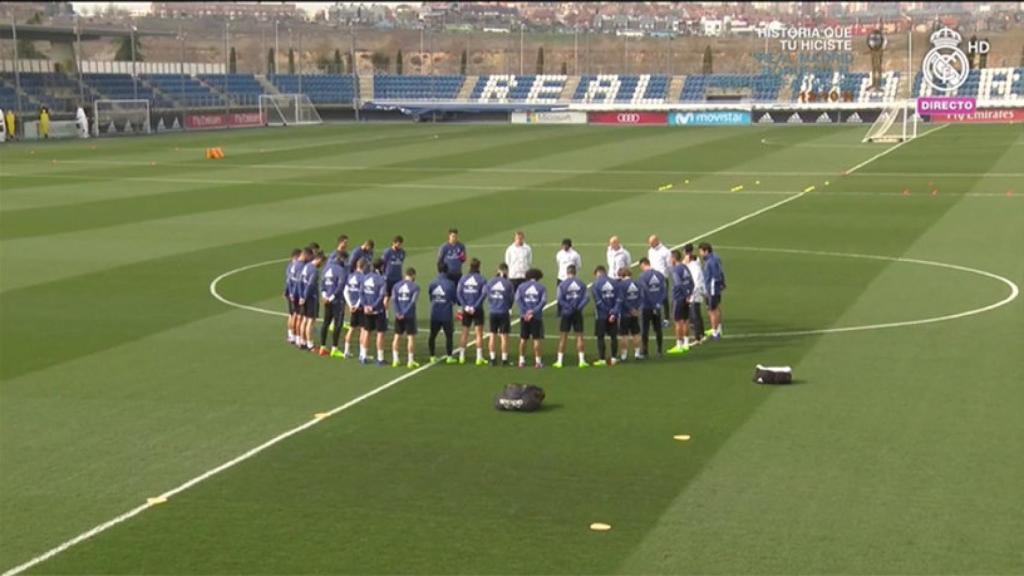 Minuto de silencio por Kopa en el entrenamiento del Real Madrid