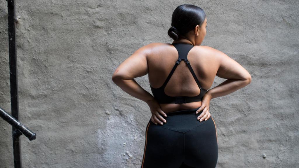 Paloma Elsesser es imagen de la colección Nike Plus Size. | Foto: Cortesía de Nike.