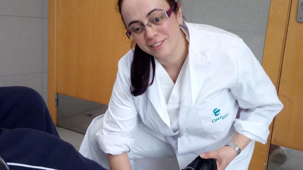 Sonia Jorge Moreno, en su trabajo como auxiliar de geriatría.