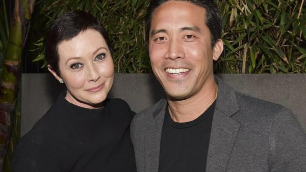 Shannen Doherty reaparece ante los medios tras su tratamiento de quimioterapia
