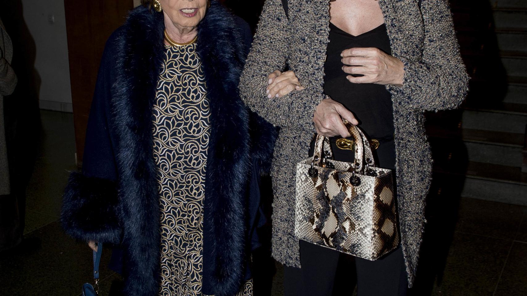 Carmen Franco Polo y su hija Carmen Martínez Bordiú.