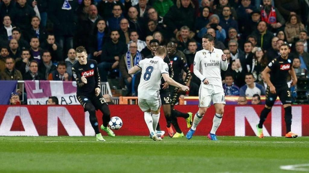 Kroos marcó el segundo frente al Nápoles