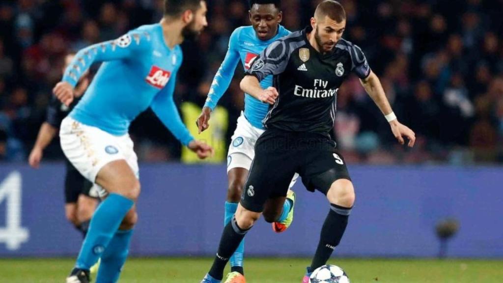 Benzema frente al Nápoles