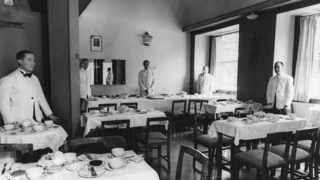 Interior de Embassy en 1935.