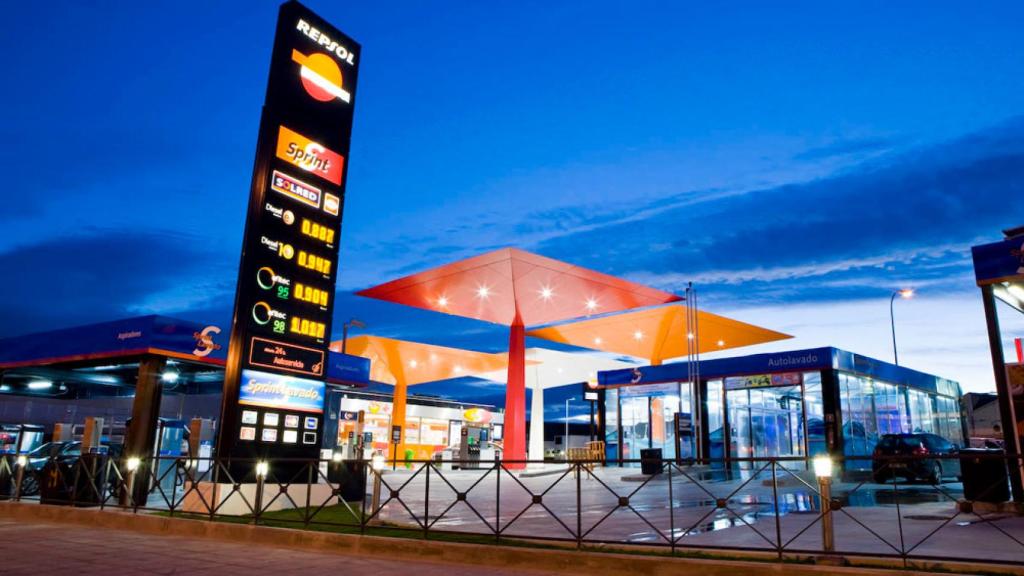 Gasolinera Repsol.