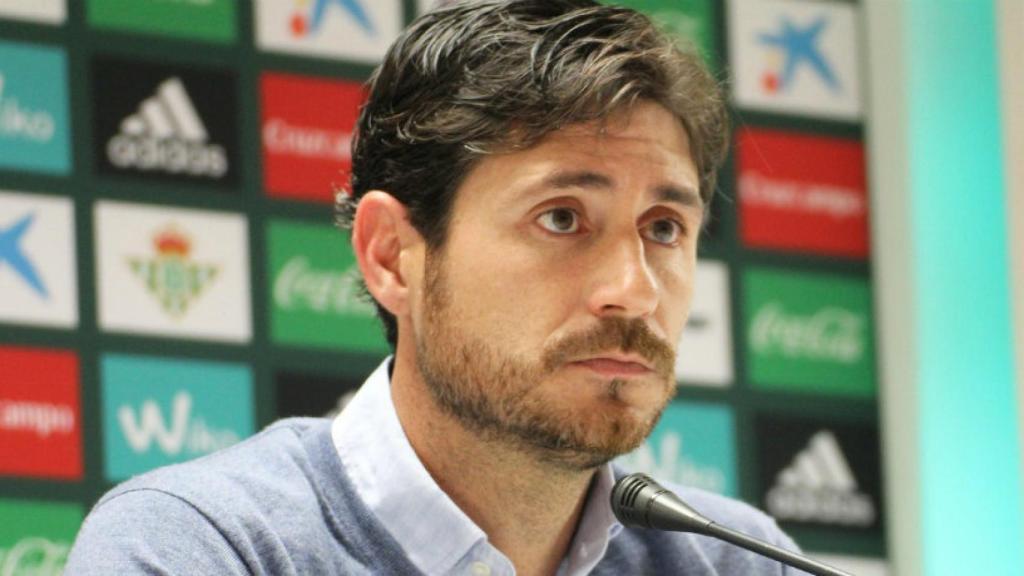 Quique Sánchez en rueda de prensa. Foto. Twitter: (@RealBetis)