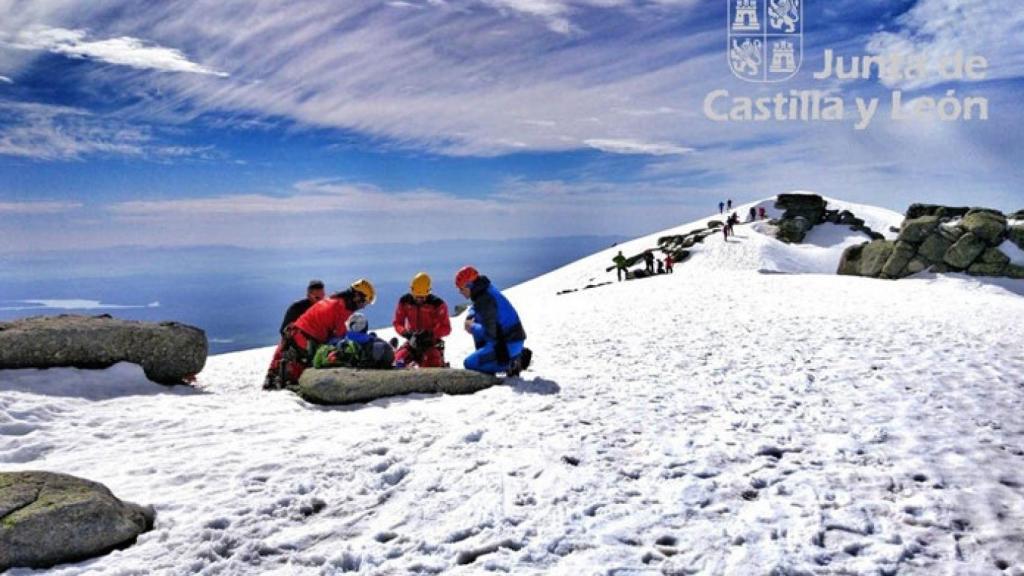 Avila-rescate-montanero-monte-morezon