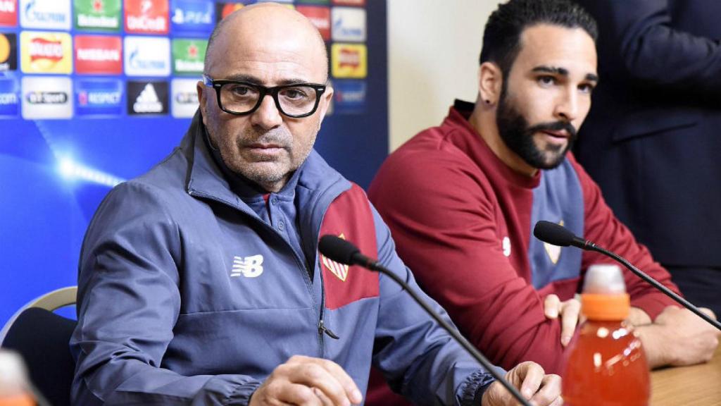 Sampaoli junto a Rami en rueda de prensa Foto Twitter (@SevillaFC)