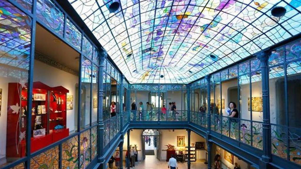 Visitantes en el Museo Casa Lis