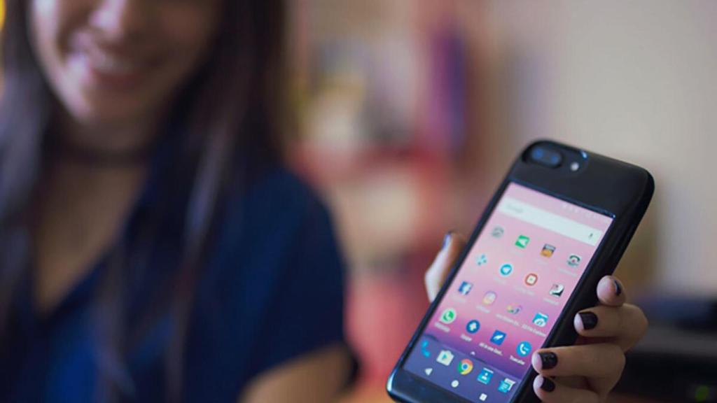 iPhone y Android en el mismo móvil gracias a una funda con pantalla