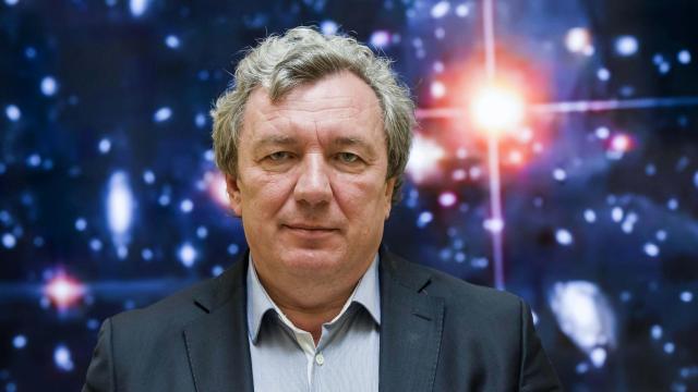 El físico ruso, tras la entrevista con EL ESPAÑOL.