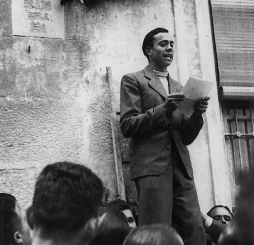Miguel Hernández evocando a Ramón Sijé, en Orihuela, en abril de 1936