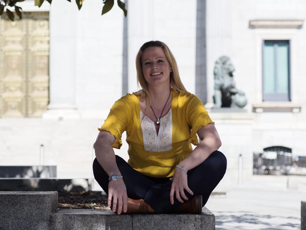 La diputada Zaida Cantero, a las puertas del Congreso.