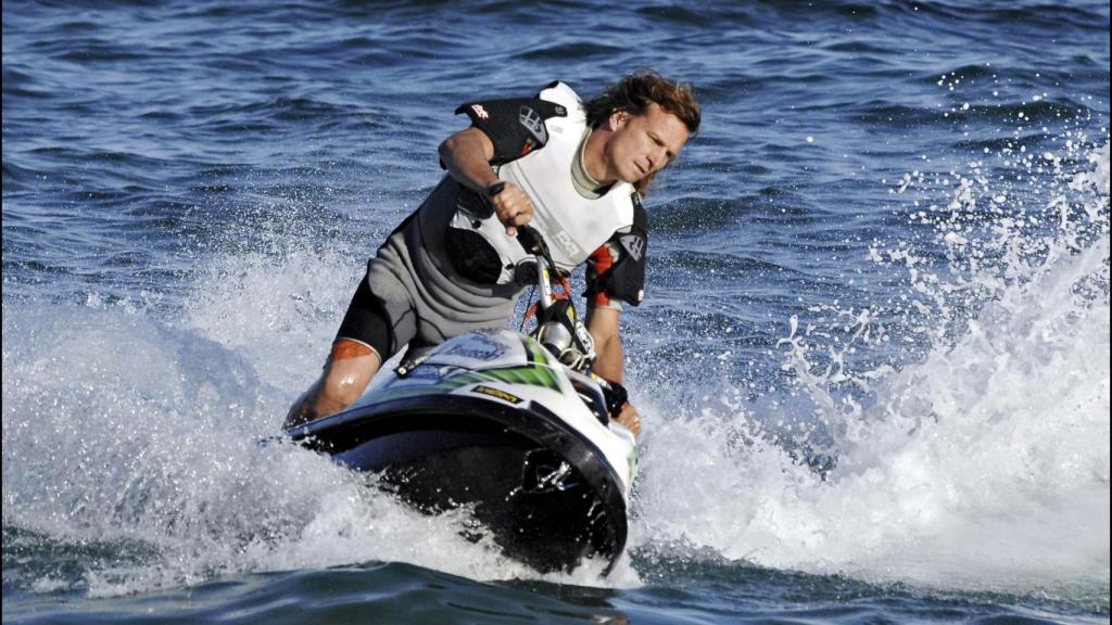 Pocholo disfrutando de Ibiza.