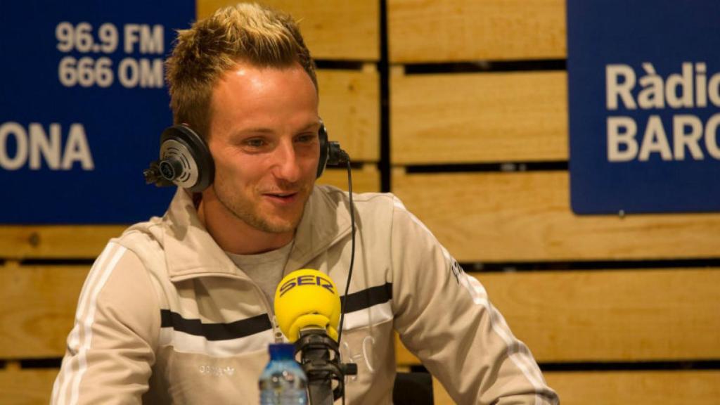 Rakitic en SER. Foto: Twitter. (@ellarguero)