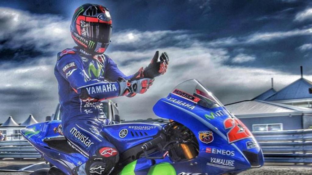 Maverick en su moto. Foto. Twitter(@Maverickmack25)