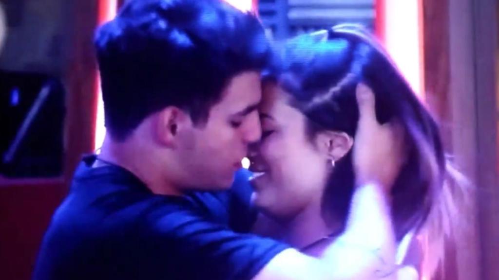 'GH VIP 5': Alyson besa al brasileño Antônio