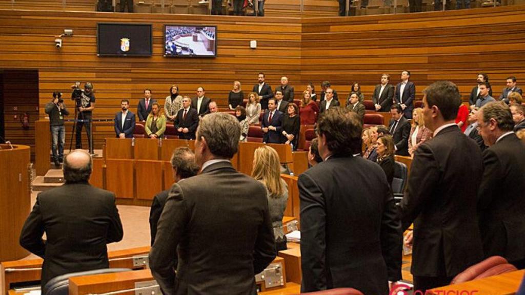 Regional Cortes Minuto silencio