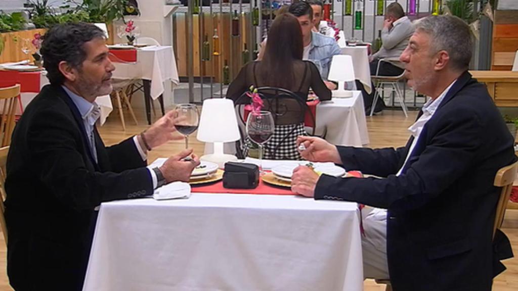 Un concejal heterosexual echado del PP tiene una cita gay en 'First Dates'