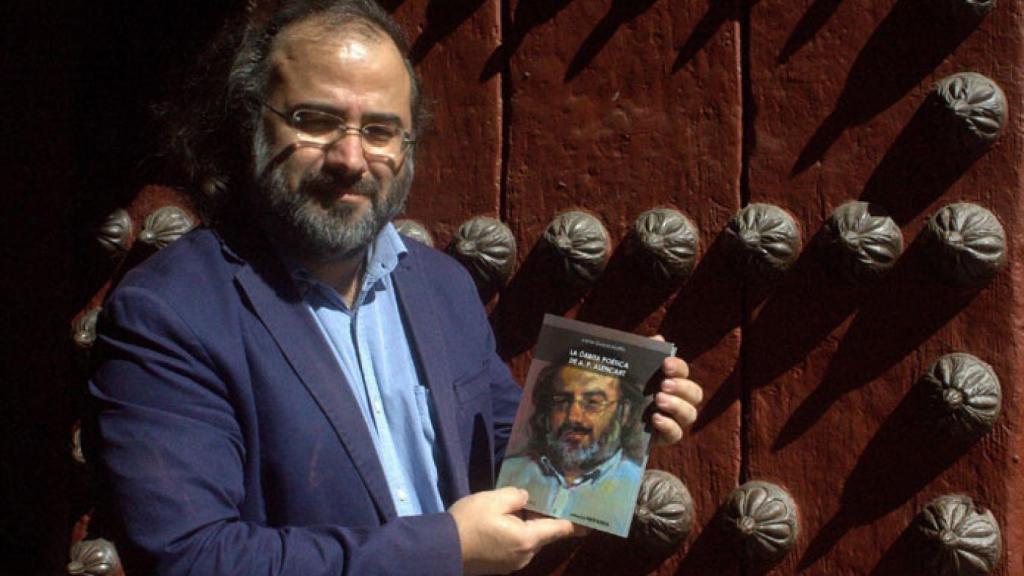 El poeta Alfredo Pérez Alencart, director del Encuentro de Poesía Iberoamericana