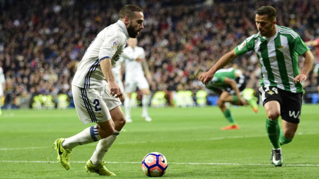 Carvajal en el Real Madric-Betis. Foto: Lucía Contreras/El Bernabéu