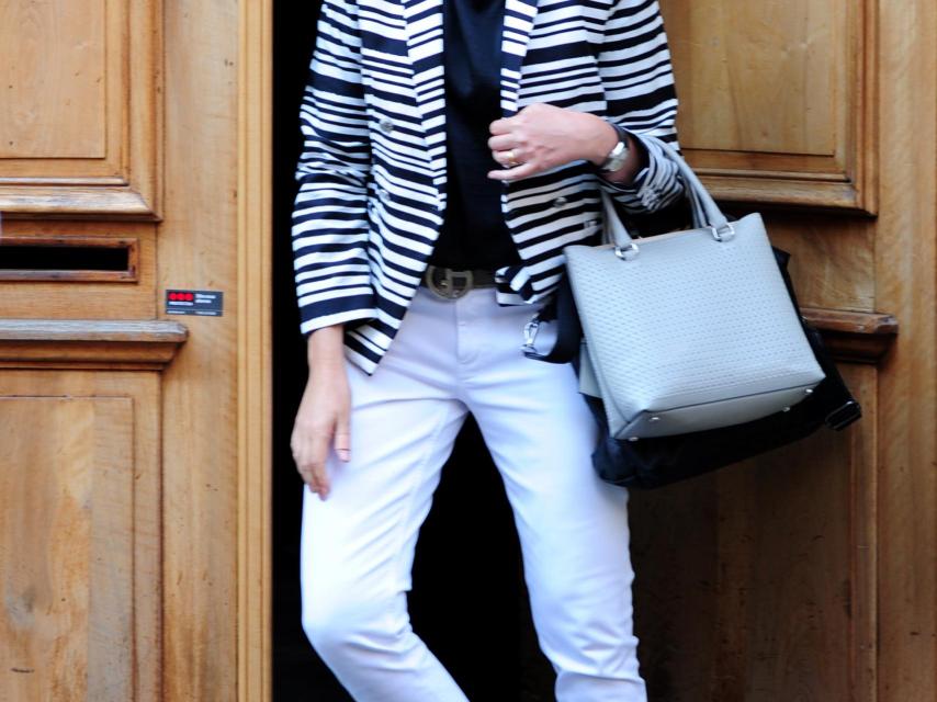 La infanta Cristina, a la salida de su domicilio en Ginebra.