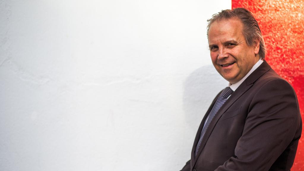 Antonio Miguel Carmona.