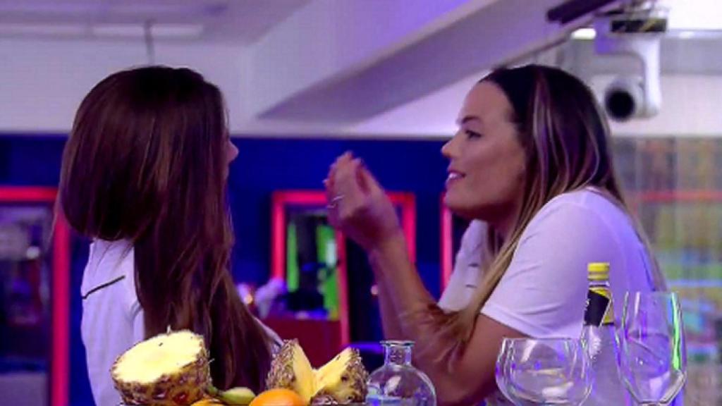 'GH VIP 5': Alyson le tira un plátano a Aylén durante una enorme bronca