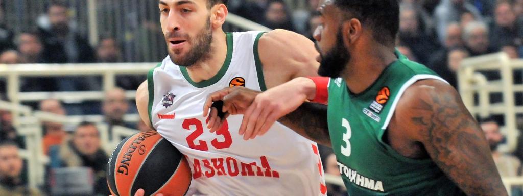 Shengelia ante KC Rivers en la ida.